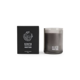 Lõhnaküünal Sento Forest dawn 220g, SKU 853070. Pildil on näha küünal ja selle pakend.